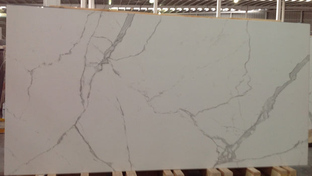 AHTS CALACATTA EXTRA CEP 320 X 160 X 6MM