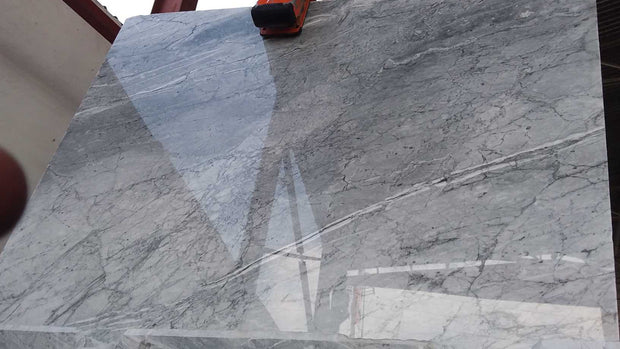 BLANCO CARRARA VENATO PULIDO BRILLADO X2