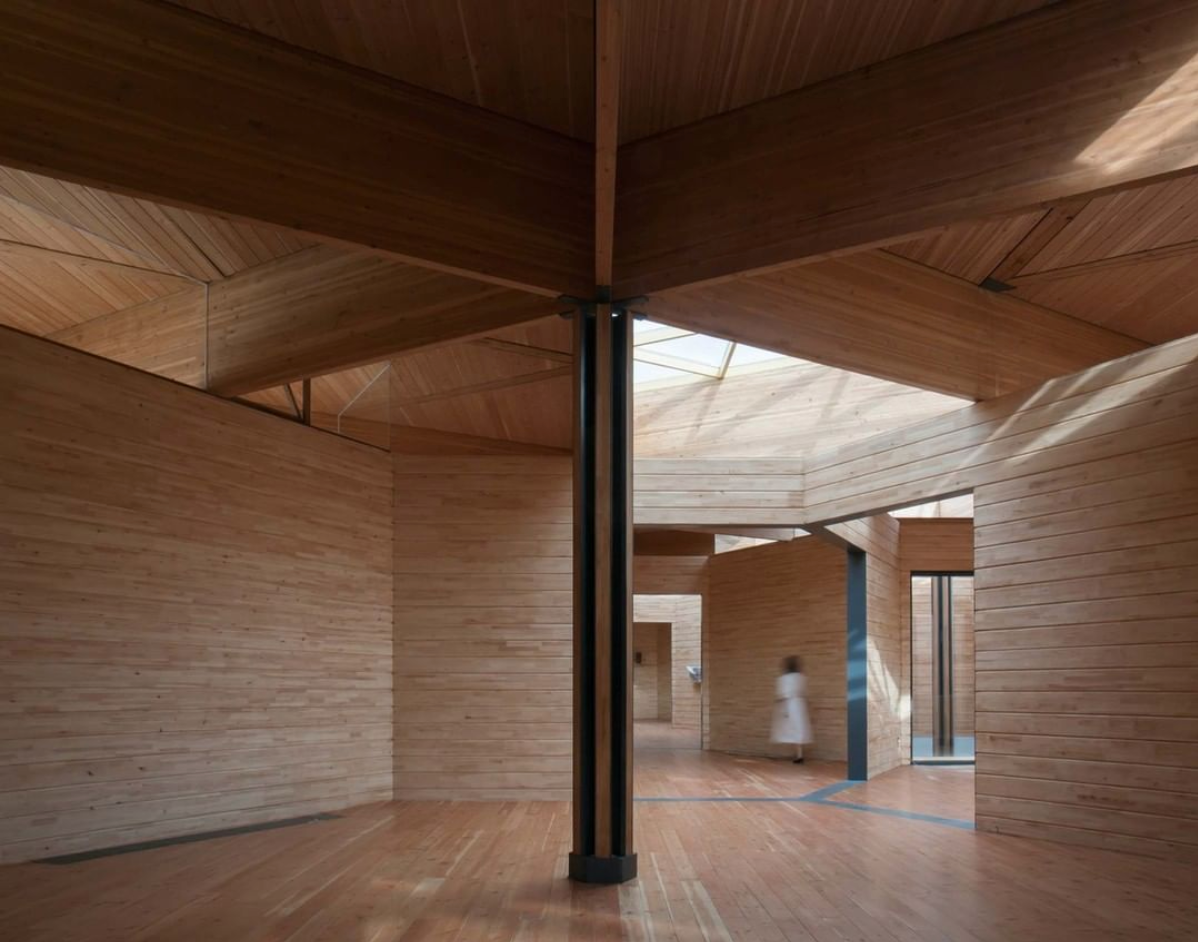 Swan Science Museum por Rurban Studio