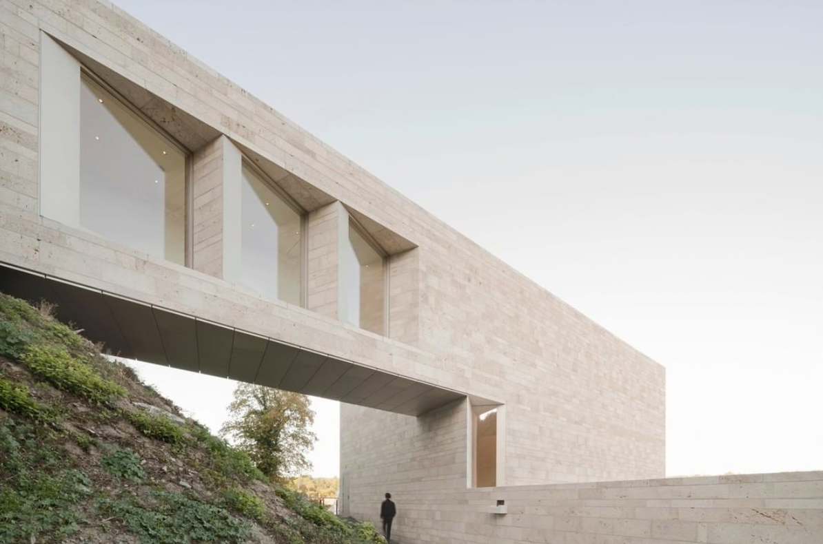 Museo y Foro Cultural Arnsberg por Bez + Kock Architekten