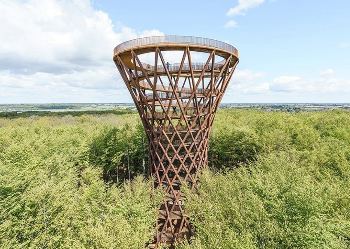 La Torre de observación "Camp Adventure" por Effekt Architects